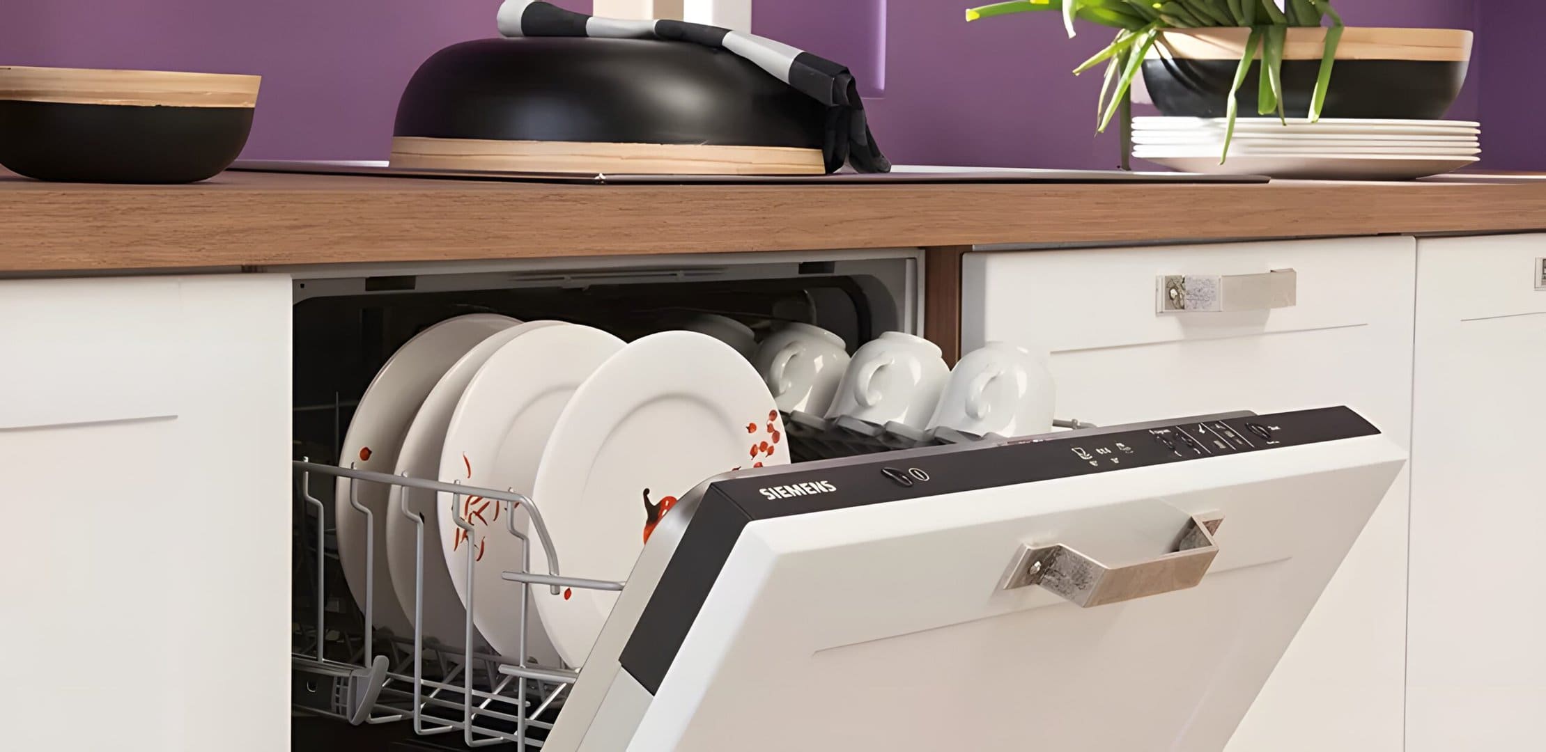 How to Mix and Match Bauformat’s High Gloss Kitchen Cabinets with Other Kitchen Elements for a Contemporary Look