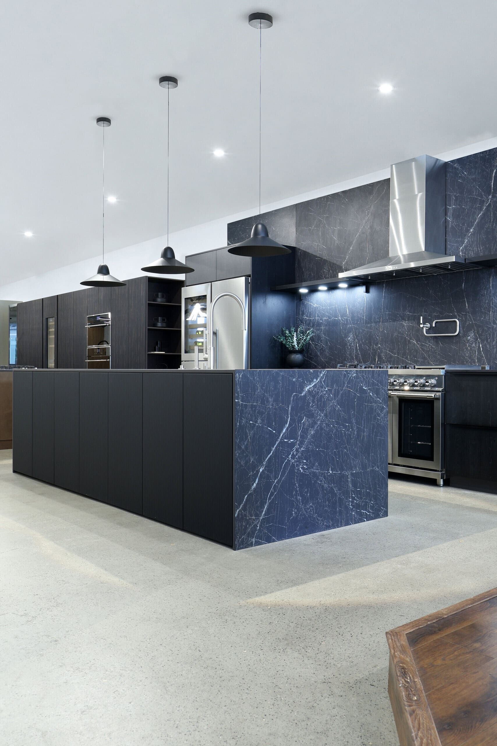 Bauformat kitchen display — full view — island and range wall